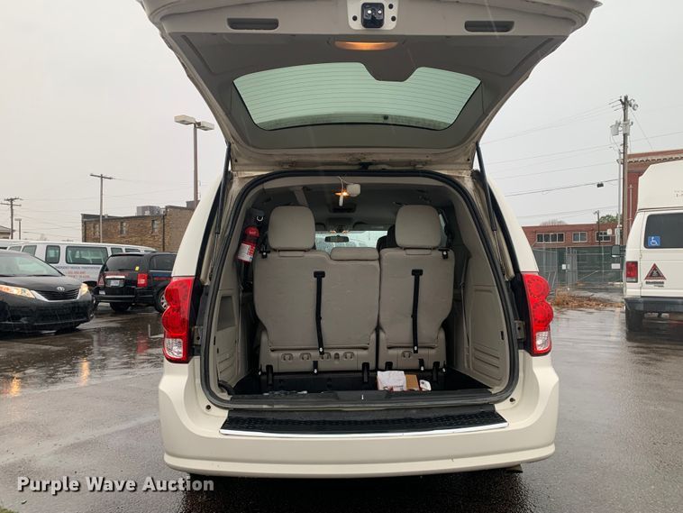 image for item DP8620 2013 Dodge Grand Caravan  van