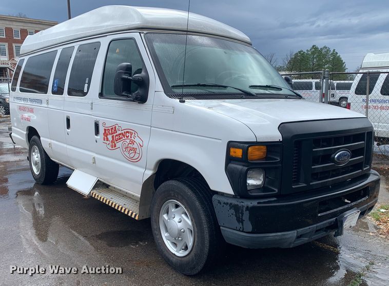 image for item DP8621 2011 Ford E350 Super Duty  van