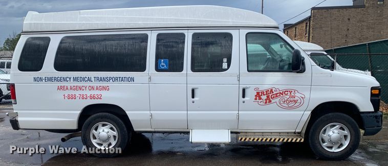 image for item DP8621 2011 Ford E350 Super Duty  van