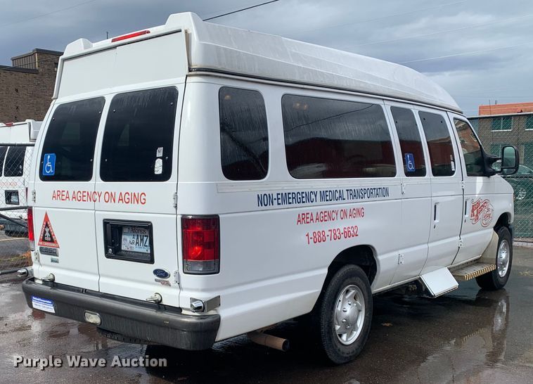 image for item DP8621 2011 Ford E350 Super Duty  van