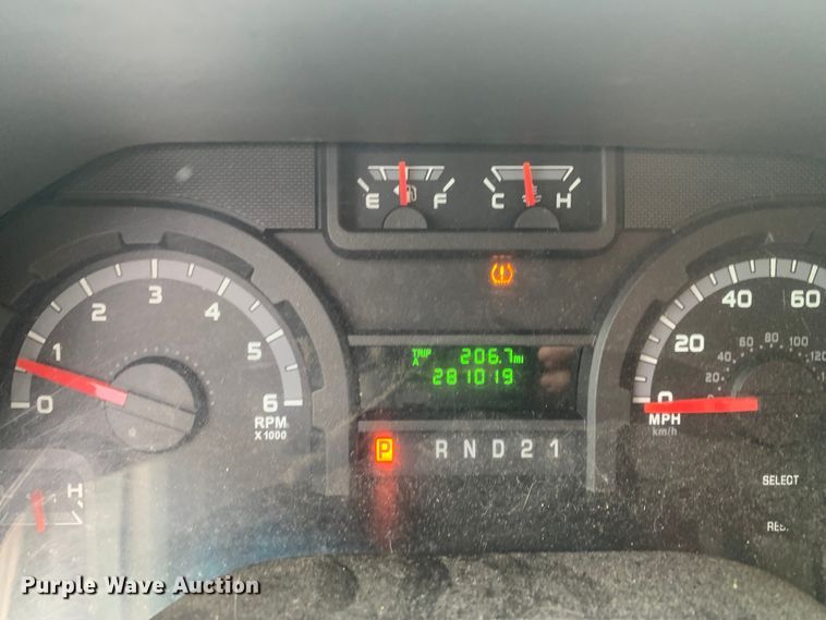 image for item DP8621 2011 Ford E350 Super Duty  van