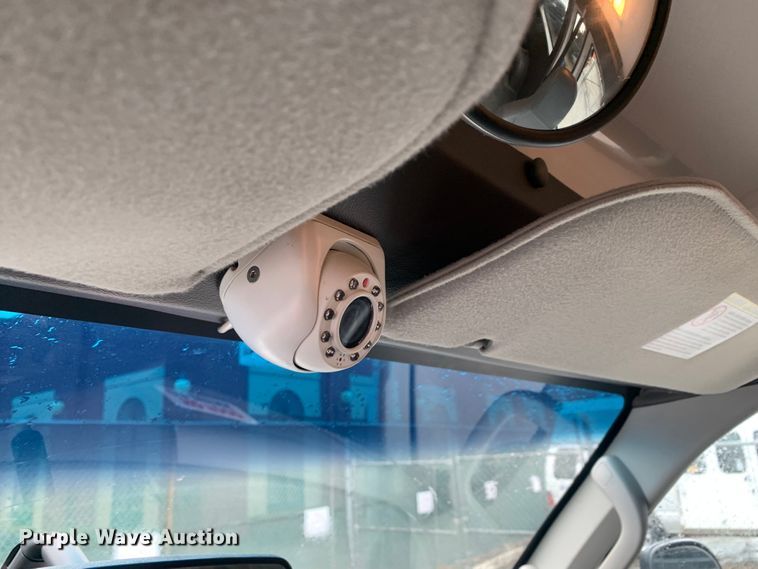 image for item DP8621 2011 Ford E350 Super Duty  van