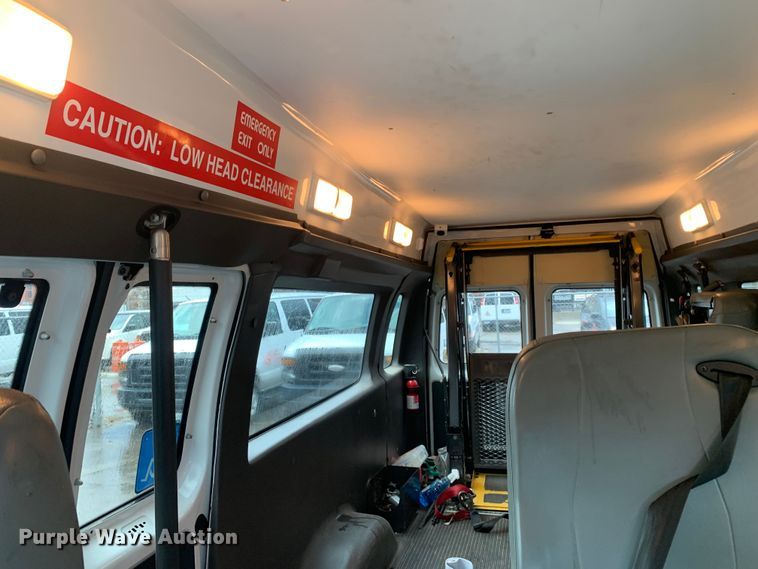 image for item DP8621 2011 Ford E350 Super Duty  van