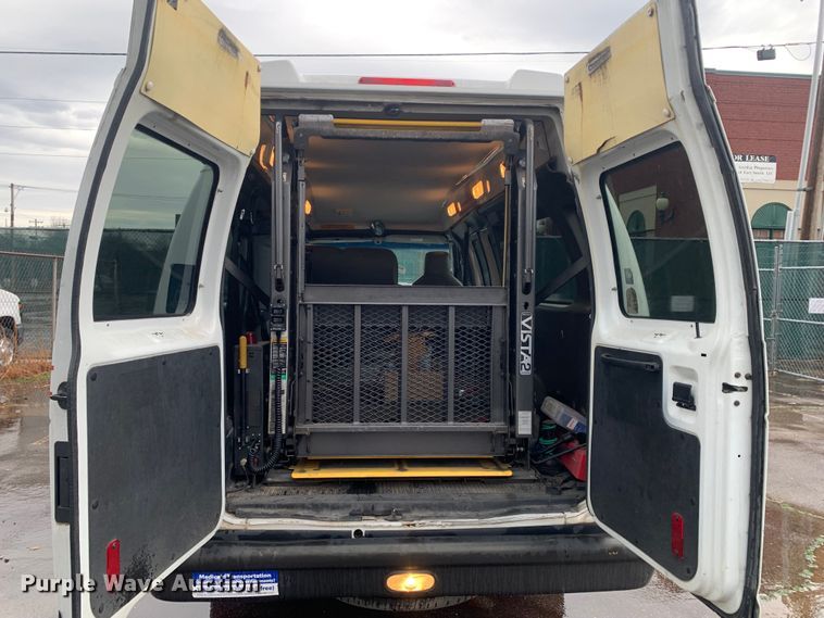 image for item DP8621 2011 Ford E350 Super Duty  van