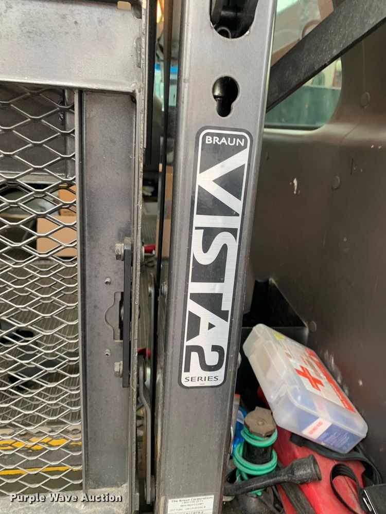 image for item DP8621 2011 Ford E350 Super Duty  van