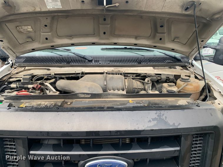 image for item DP8621 2011 Ford E350 Super Duty  van