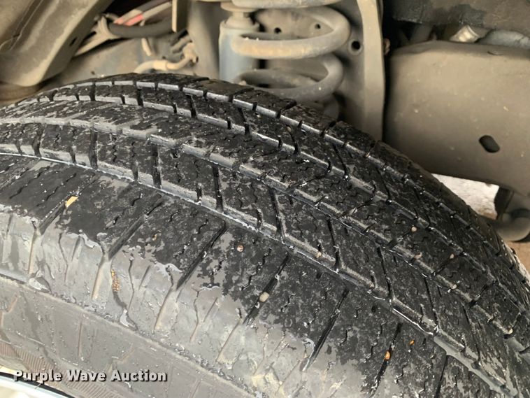 image for item DP8621 2011 Ford E350 Super Duty  van