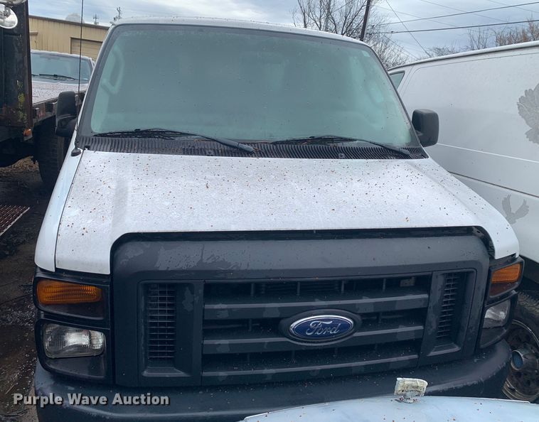 image for item DP8622 2013 Ford E350 Super Duty XL  van