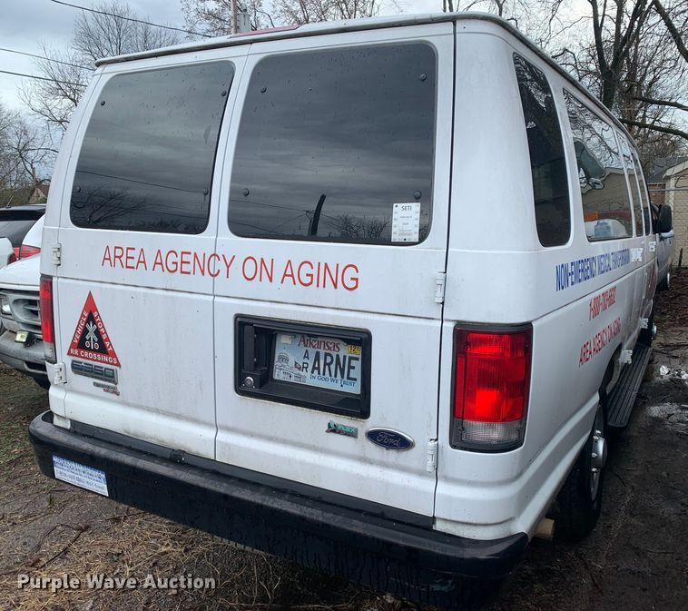 image for item DP8622 2013 Ford E350 Super Duty XL  van