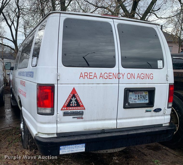 image for item DP8622 2013 Ford E350 Super Duty XL  van