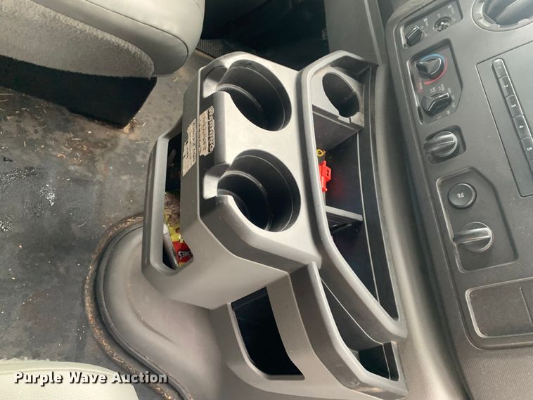 image for item DP8622 2013 Ford E350 Super Duty XL  van