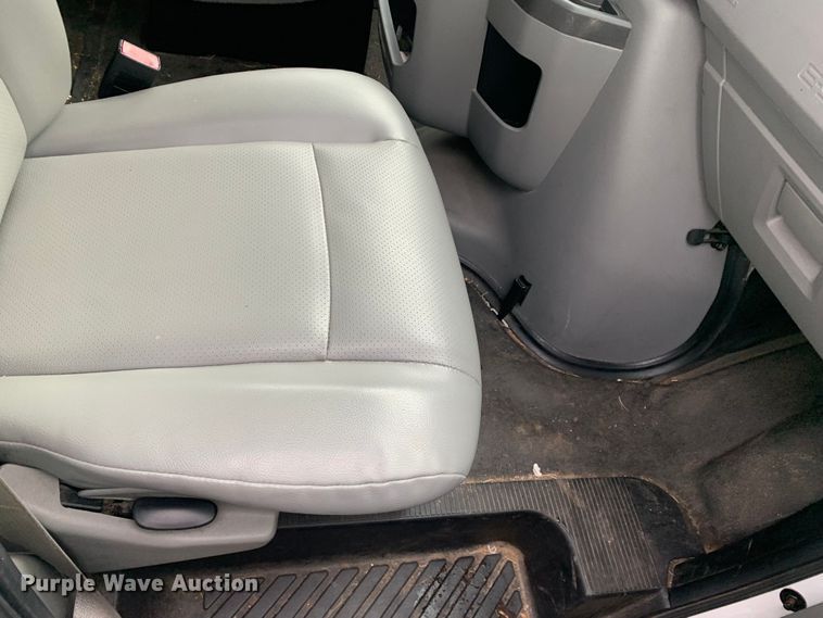 image for item DP8622 2013 Ford E350 Super Duty XL  van