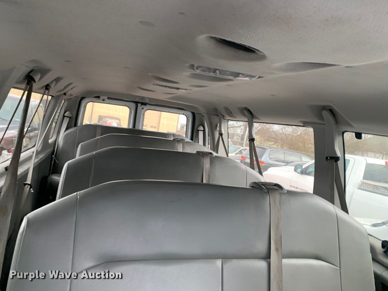 image for item DP8622 2013 Ford E350 Super Duty XL  van