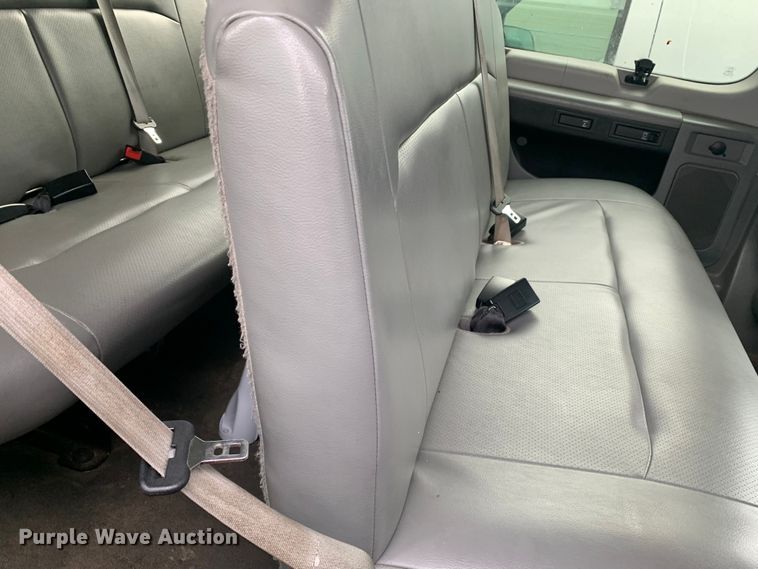 image for item DP8622 2013 Ford E350 Super Duty XL  van