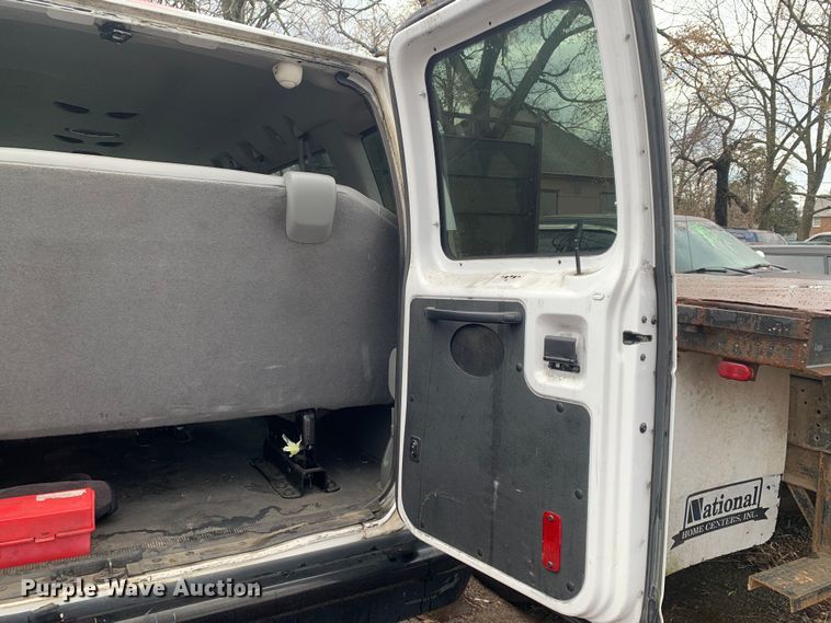 image for item DP8622 2013 Ford E350 Super Duty XL  van