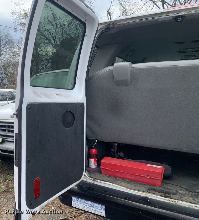 image for item DP8622 2013 Ford E350 Super Duty XL  van