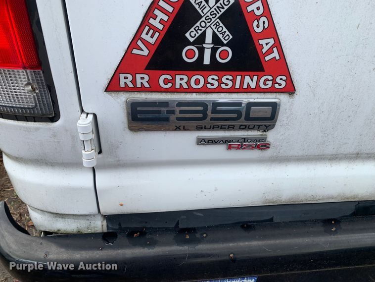 image for item DP8622 2013 Ford E350 Super Duty XL  van