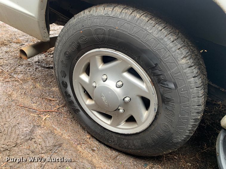 image for item DP8622 2013 Ford E350 Super Duty XL  van