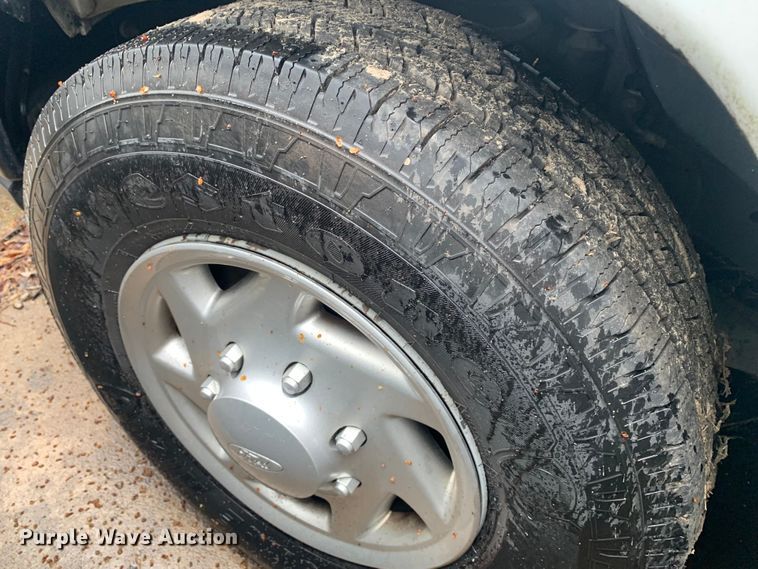 image for item DP8622 2013 Ford E350 Super Duty XL  van