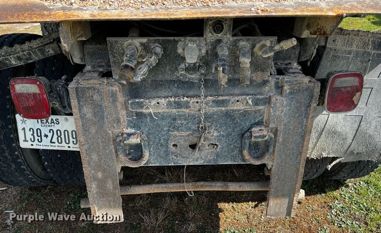 image for item DQ1976 1997 GMC C7500  dump truck