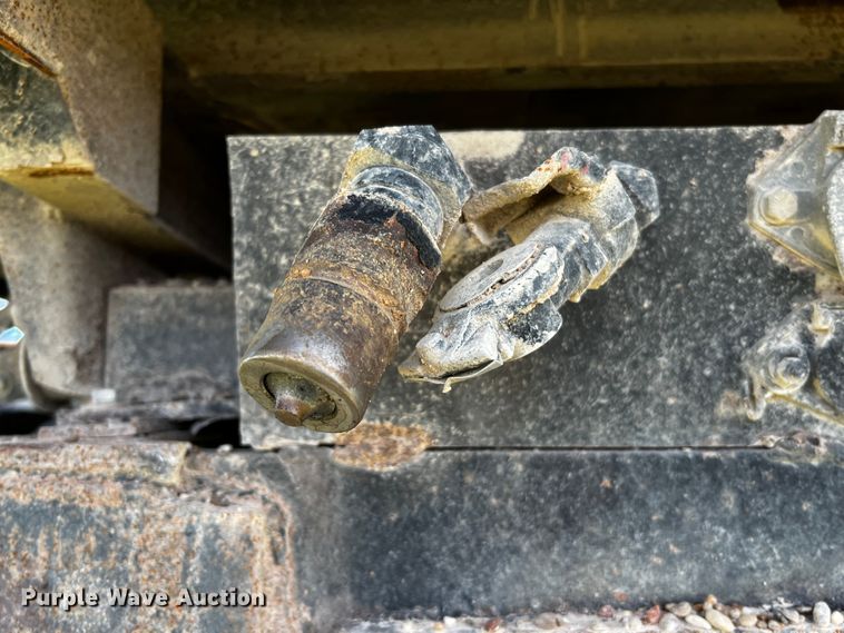 image for item DQ1976 1997 GMC C7500  dump truck