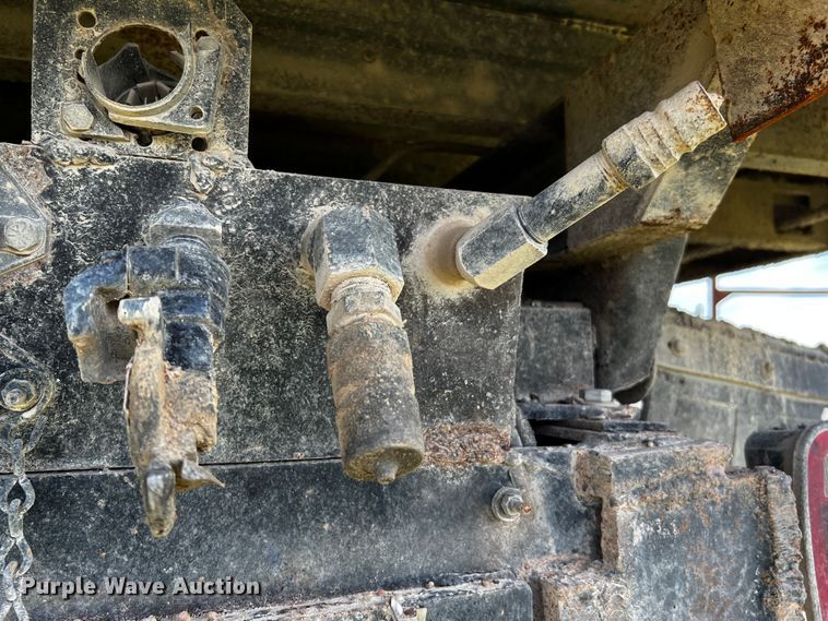 image for item DQ1976 1997 GMC C7500  dump truck