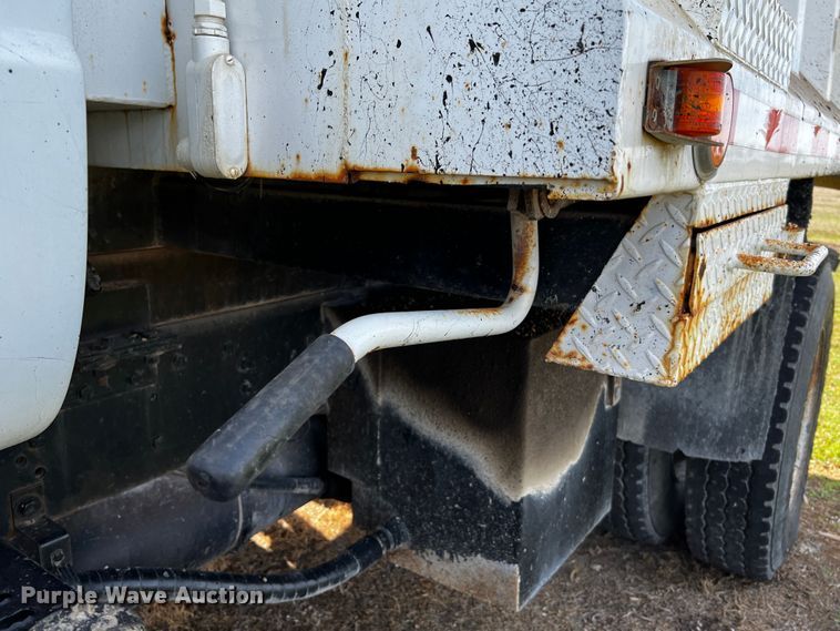 image for item DQ1976 1997 GMC C7500  dump truck