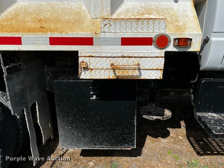 image for item DQ1976 1997 GMC C7500  dump truck