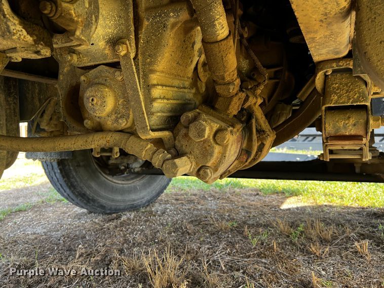 image for item DQ1976 1997 GMC C7500  dump truck