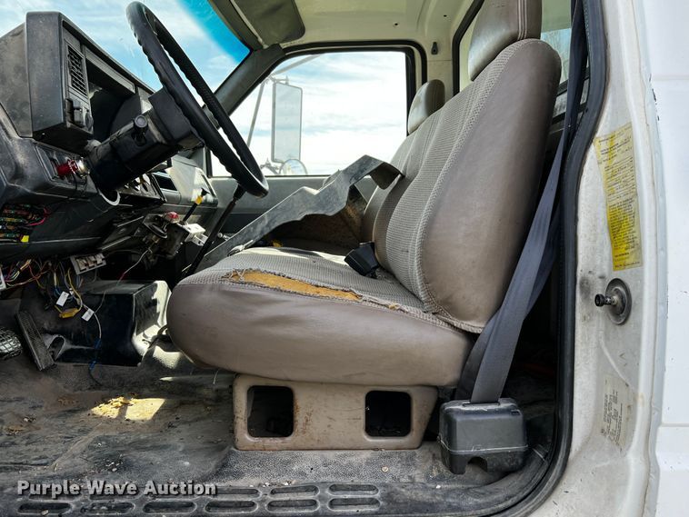 image for item DQ1976 1997 GMC C7500  dump truck