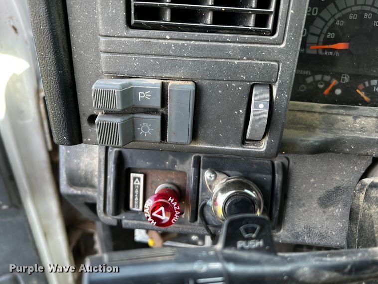 image for item DQ1976 1997 GMC C7500  dump truck