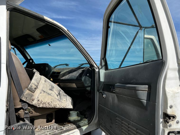 image for item DQ1976 1997 GMC C7500  dump truck