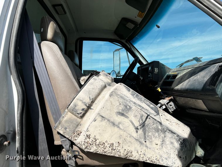 image for item DQ1976 1997 GMC C7500  dump truck