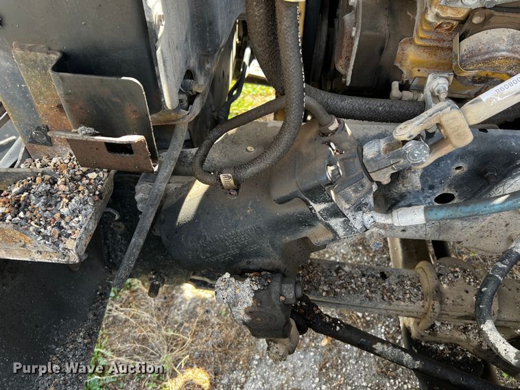 image for item DQ1976 1997 GMC C7500  dump truck