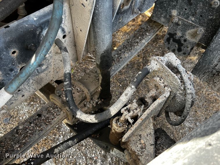 image for item DQ1976 1997 GMC C7500  dump truck