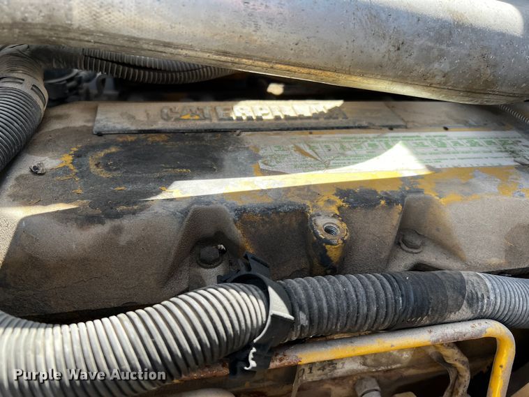 image for item DQ1976 1997 GMC C7500  dump truck