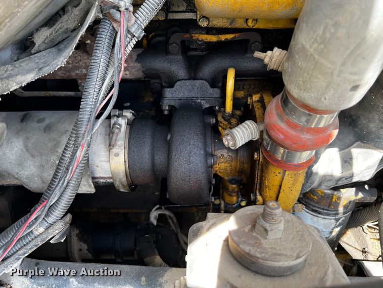 image for item DQ1976 1997 GMC C7500  dump truck