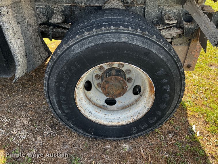 image for item DQ1976 1997 GMC C7500  dump truck