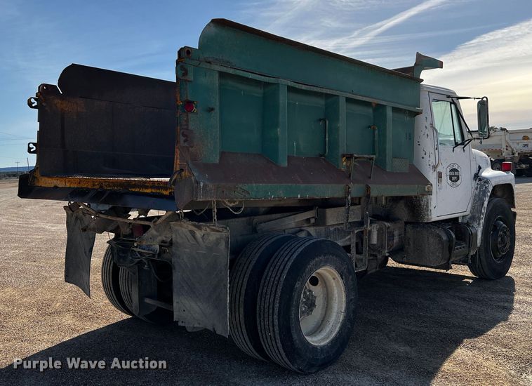 image for item DQ1977 1986 International 1754  dump truck