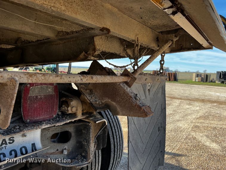 image for item DQ1977 1986 International 1754  dump truck