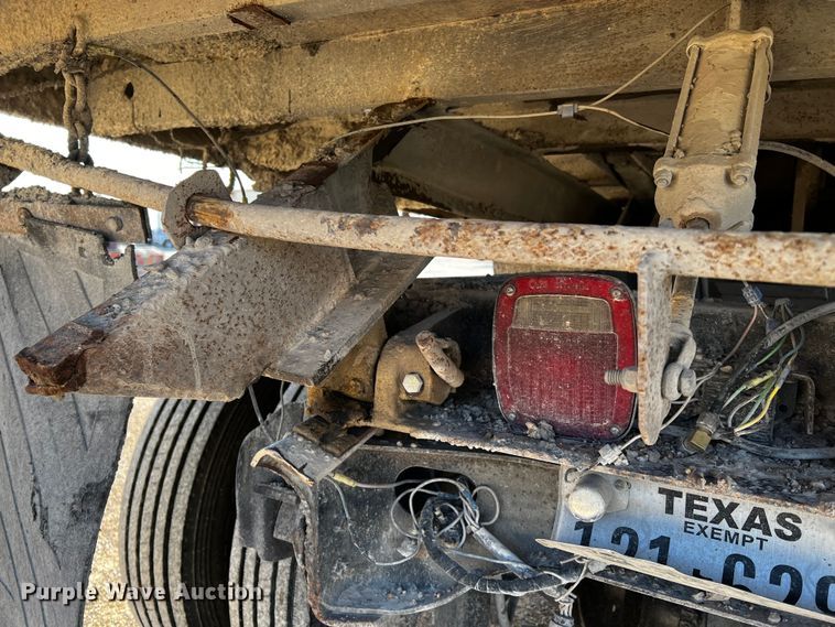 image for item DQ1977 1986 International 1754  dump truck