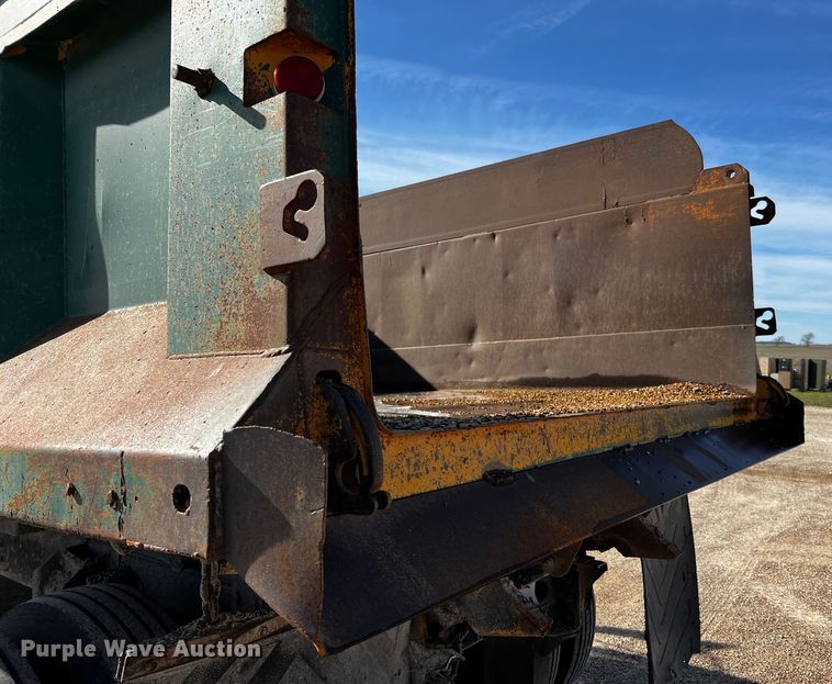 image for item DQ1977 1986 International 1754  dump truck