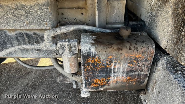 image for item DQ1977 1986 International 1754  dump truck