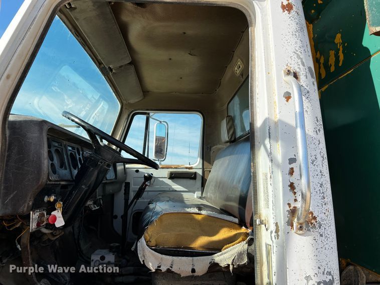 image for item DQ1977 1986 International 1754  dump truck