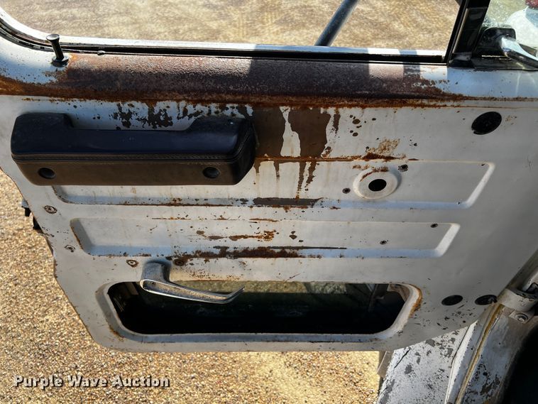 image for item DQ1977 1986 International 1754  dump truck