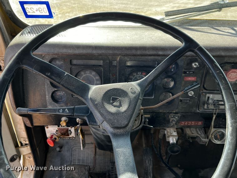 image for item DQ1977 1986 International 1754  dump truck