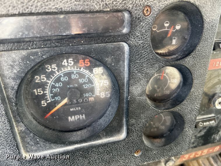 image for item DQ1977 1986 International 1754  dump truck