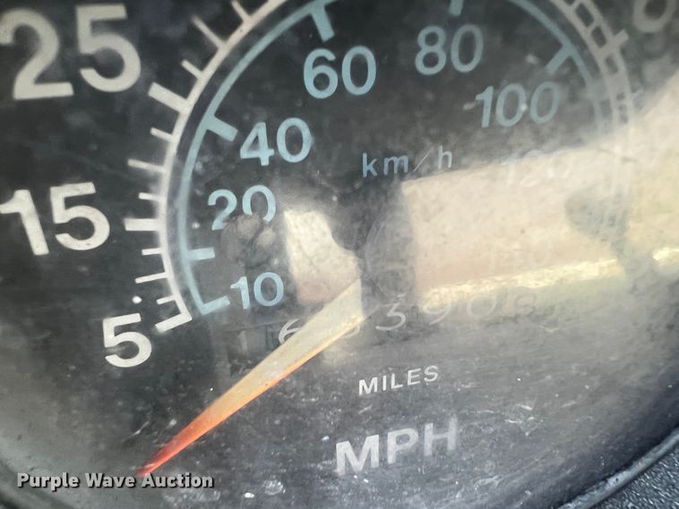 image for item DQ1977 1986 International 1754  dump truck