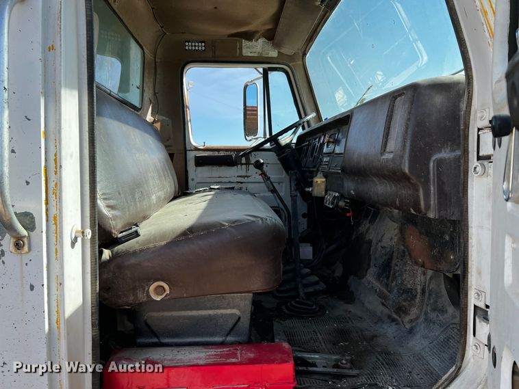 image for item DQ1977 1986 International 1754  dump truck