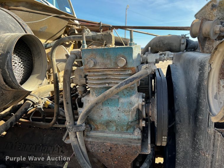 image for item DQ1977 1986 International 1754  dump truck